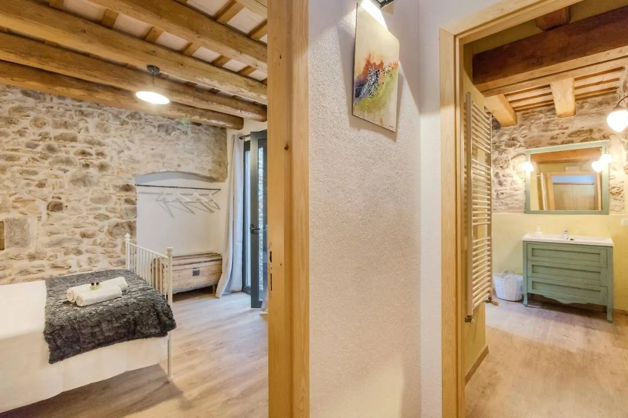 Flateli Diana Villa Sant Jordi Desvalls Spain